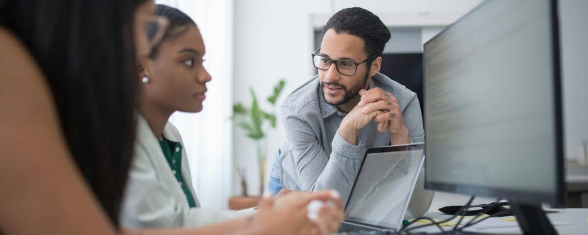 office-workers-discussing-project
